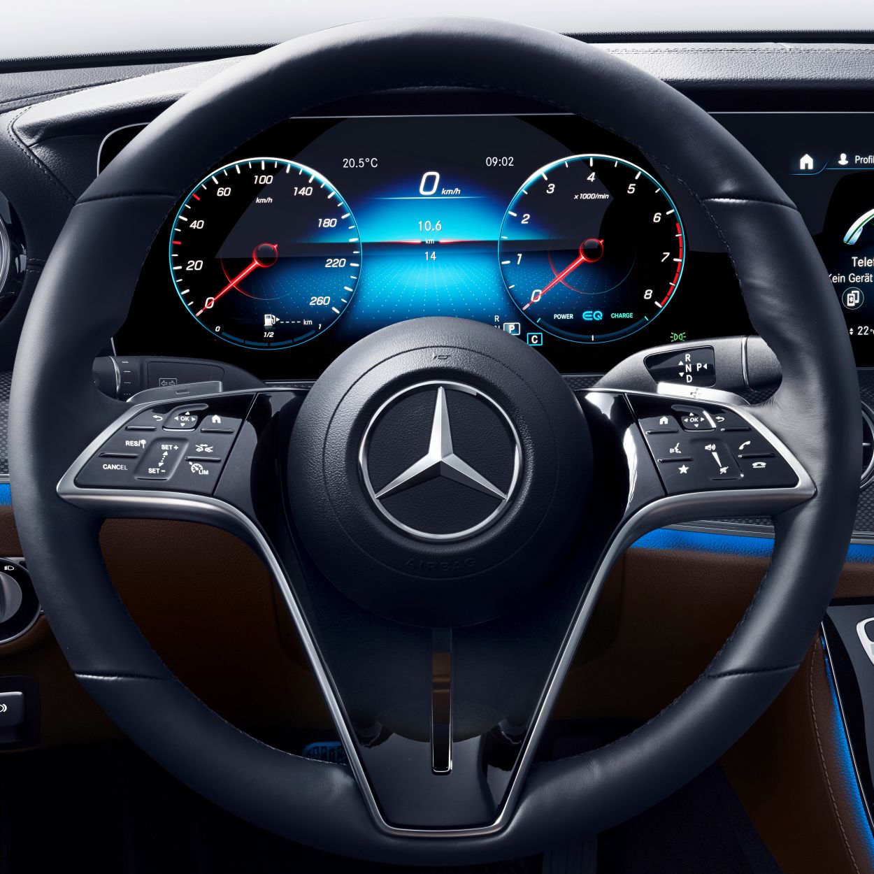 Daimler bringt vernetztes Lenkrad in Serie