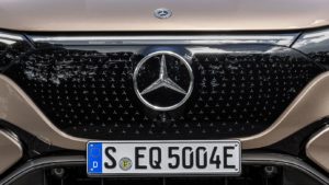 Mercedes EQ Pattern Grill