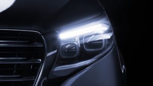 Mercedes V-Klasse Facelift Teaser Hauptscheinwerfer