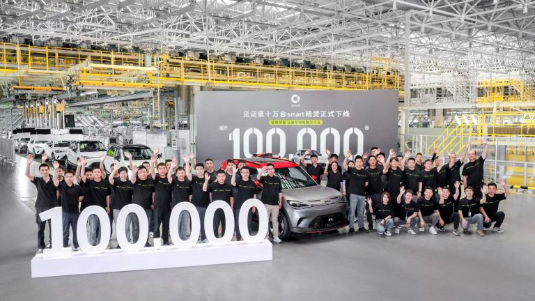smart feiert 100.000 E-SUV