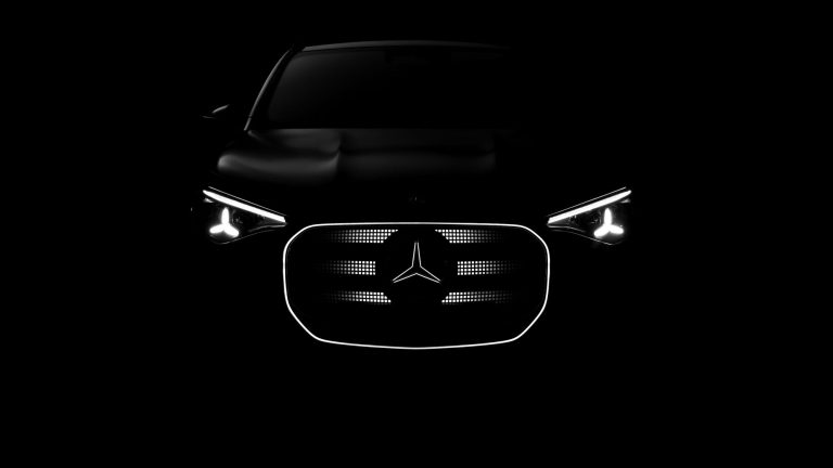 Mercedes GLA Teaser