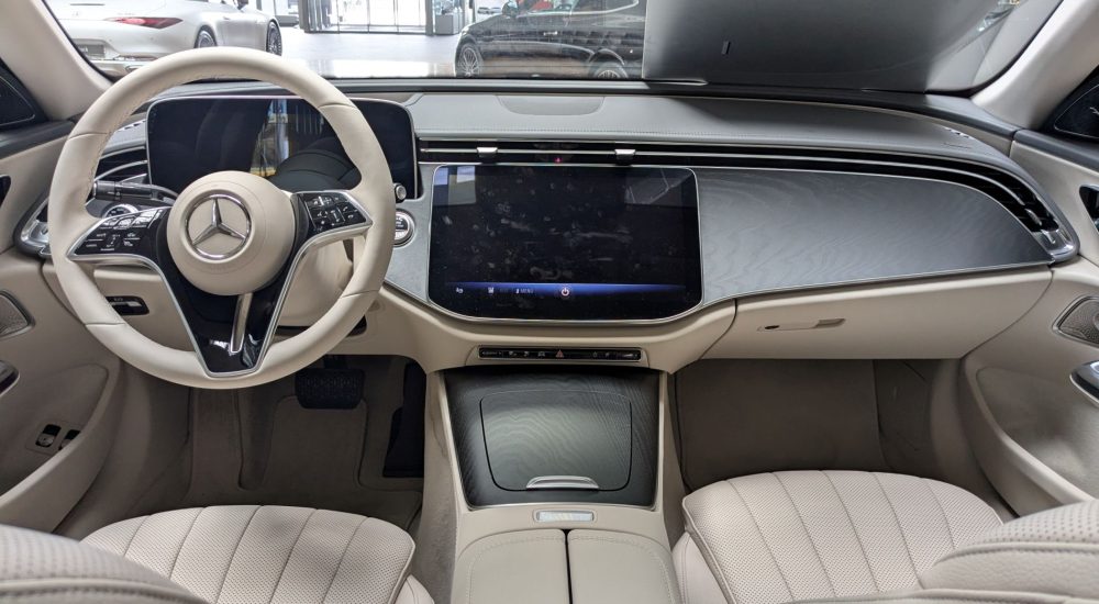Mercedes E-Klasse W214 Interieur ohne MBUX Superscreen